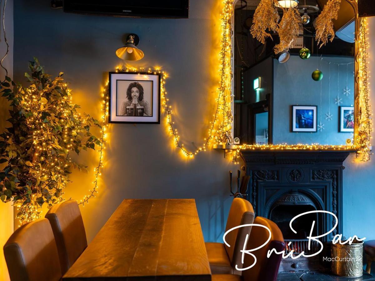 Bru Bar & Hostel Корк Экстерьер фото